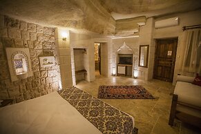 Zara Cave Hotel +10