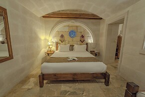 Zara Cave Hotel +10
