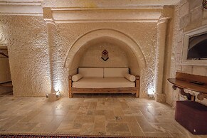 Zara Cave Hotel +10