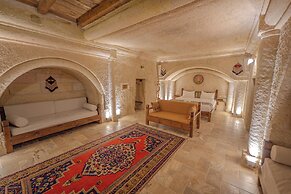 Zara Cave Hotel +10