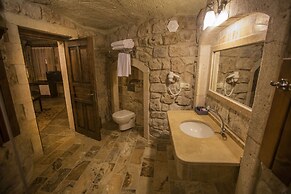 Zara Cave Hotel +10