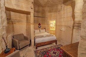 Zara Cave Hotel +10