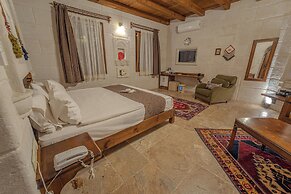 Zara Cave Hotel +10