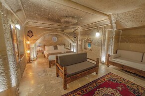 Zara Cave Hotel +10