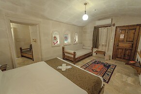 Zara Cave Hotel +10