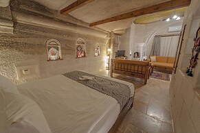Zara Cave Hotel +10