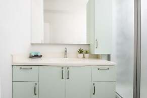 AirTLV Comfortable 3 BDRM in Old North
