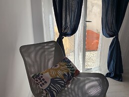 Santo Amaro Guest House