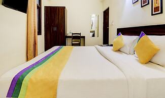 Itsy Hotels Royal Monarch