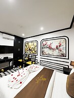 Golden Hotel
