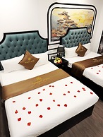 Golden Hotel
