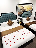 Golden Hotel