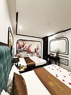 Golden Hotel