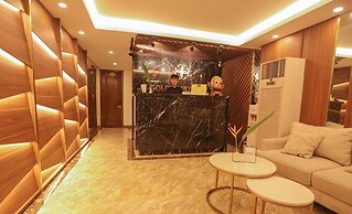 Golden Hotel