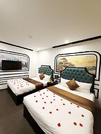 Golden Hotel