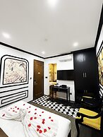 Golden Hotel
