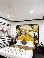 Golden Hotel