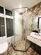 Golden Hotel
