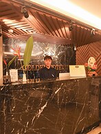 Golden Hotel