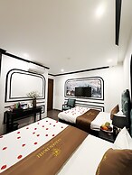 Golden Hotel