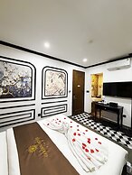 Golden Hotel