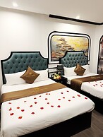 Golden Hotel