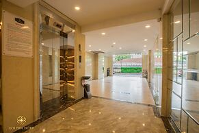 Golden Hotel