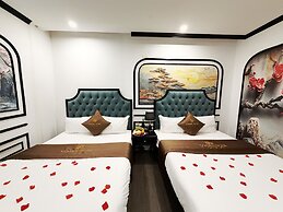 Golden Hotel