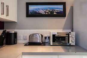Lakeside view - Manchester townhouse