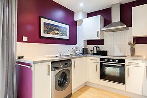 Lakeside view - Manchester townhouse