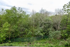 Lakeside view - Manchester townhouse