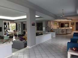 Aethria Hotel