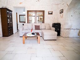 Trullo Paan Pascarosa Ostuni by Typney