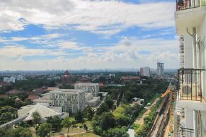 Best Location Studio Park View Condominium Apartment