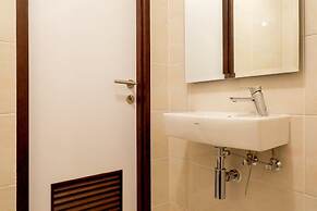 Comfy Studio Mustika Golf Apartment