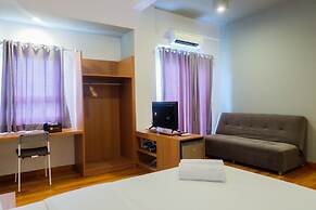 Azalea Suites Cikarang Studio Apartment with Bathtub