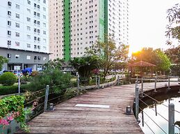 Comfy and Clean 2BR Green Pramuka Apartment