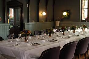 Schoolhouse Hotel