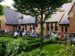 Schoolhouse Hotel