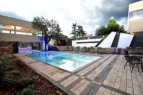 Piazza Hotel