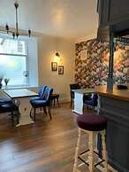 Gordon Arms Hotel
