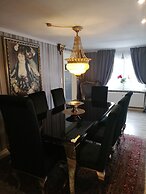 Eleonora Apartment