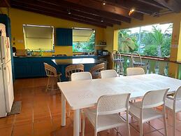 The Waterfront Inn - Hostel