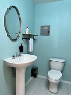 The Waterfront Inn - Hostel