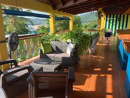 The Waterfront Inn - Hostel