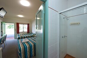 Lamington Hotel Motel