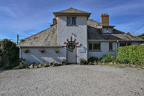 Halwell Lodge
