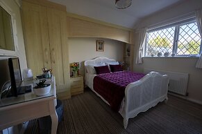 Halwell Lodge