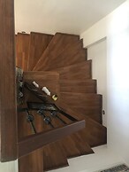 Tas Villa