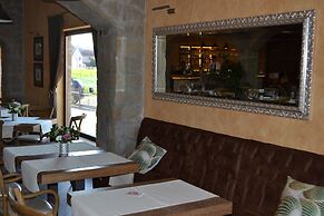 Garni Hotel Chicha - Winery Skrbic